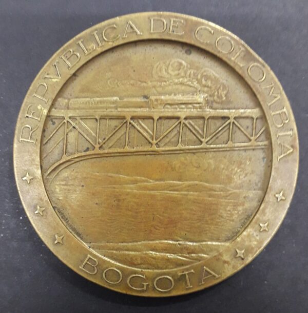 Medalla IV Congreso Sudamericano de Ferrocarriles 1941 Republica de Colombia Bogota - Imagen 2