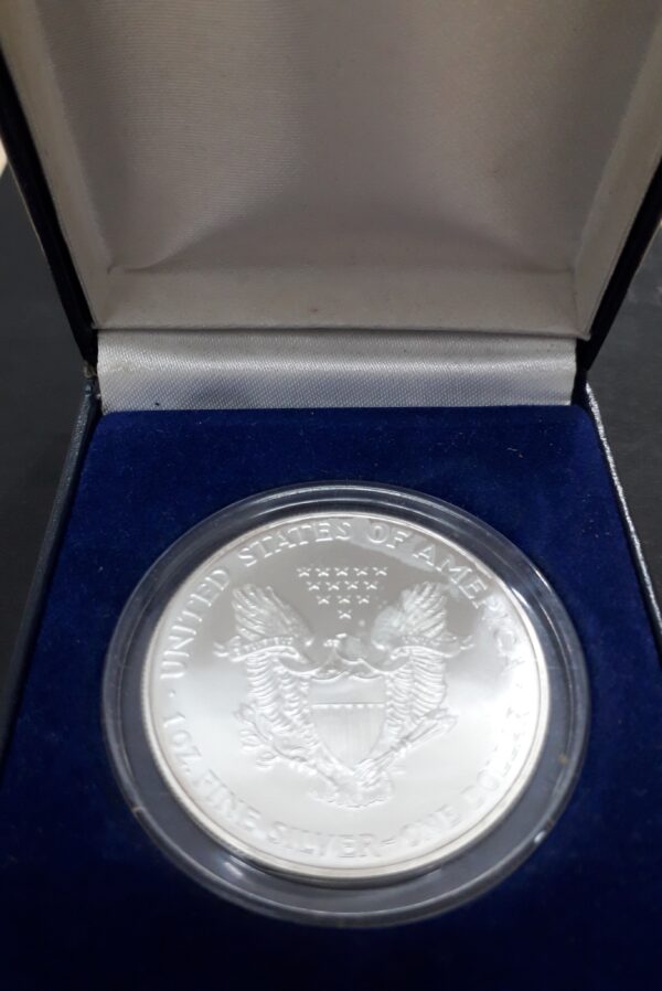 Estados Unidos 1 Dolar 2000 Onza Plata .999 Esmaltada Colorizada con Estuche SC - Imagen 3