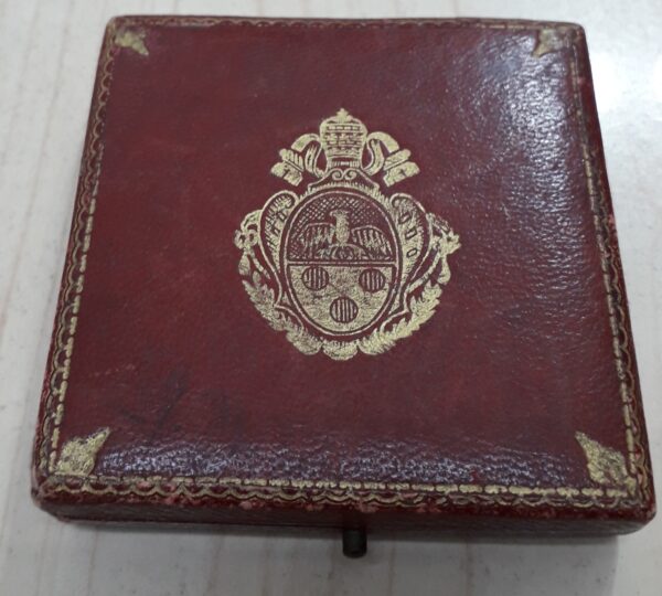 Medalla de Plata Papa PIO XI año 1937 con Caja Original - Imagen 4